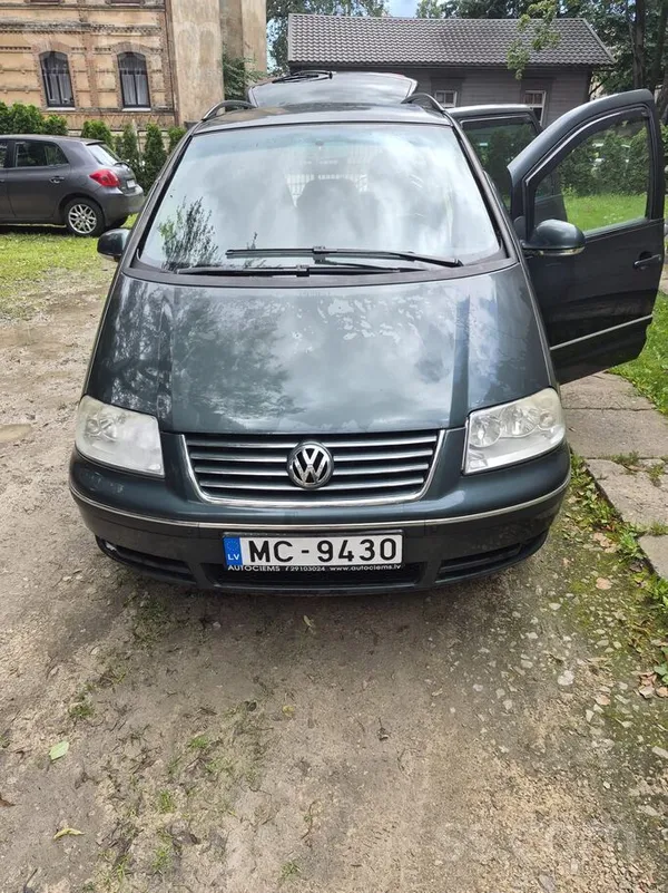 Pārdodu uzticamu auto sakarā ar lielāka sapņu auto iegādi. Veikta pamatīga t
