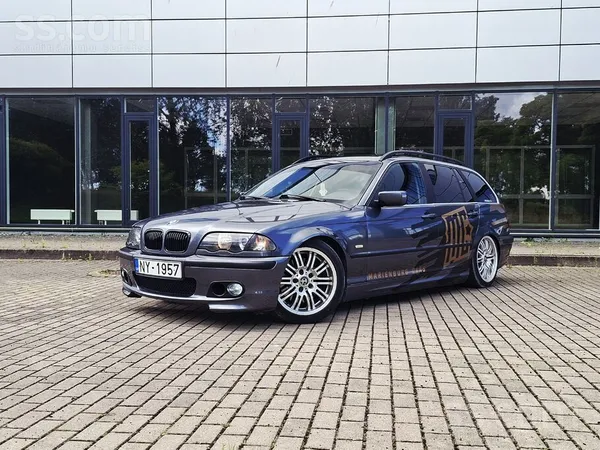 BMW 330