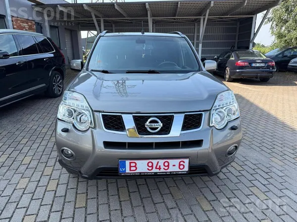 Nissan X-Trail - 1