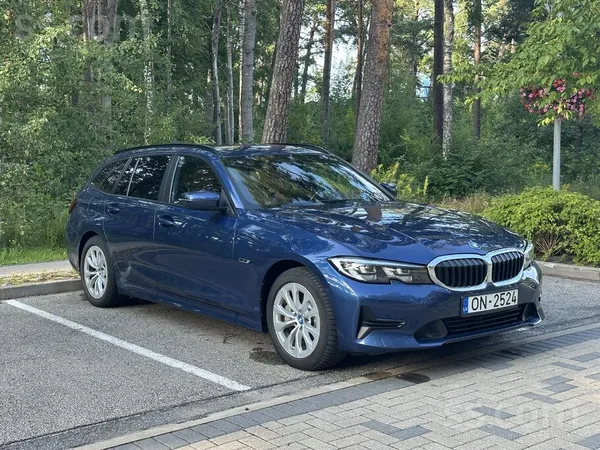 BMW 330