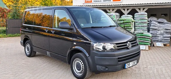 Pārdod Volkswagen Transporter 2015.g. 2.0 Tdi (103 kW / 140 Zs) ar 7 pakāpju