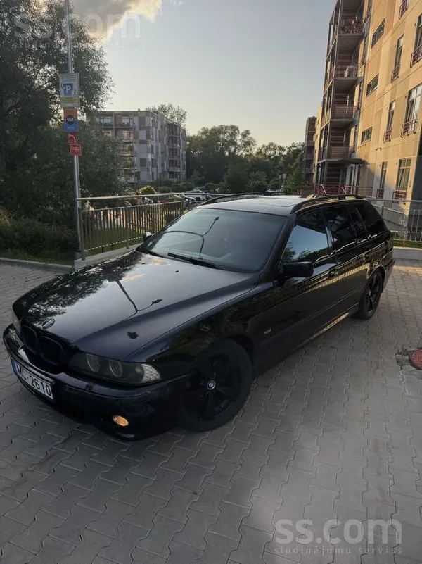 BMW 525