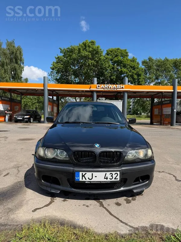 BMW 320