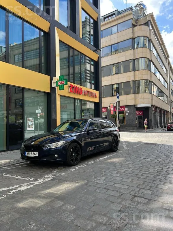 BMW 320