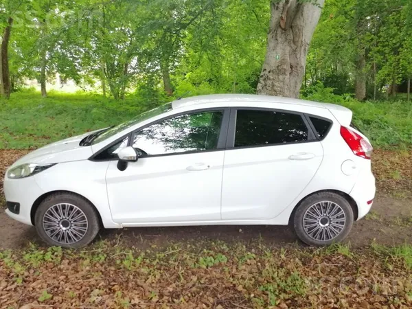 Ford Pārdodu Ford Fiesta ļoti labā tehniskā un vizuālā