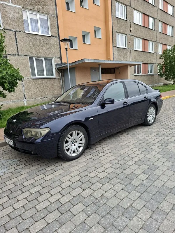 BMW 730