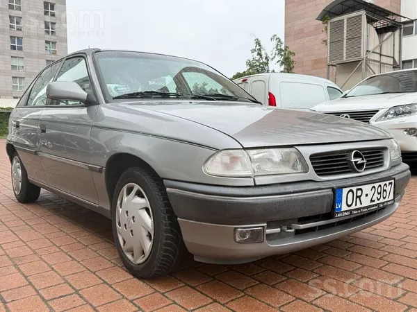 Opel 300eur Pirmā iemaksa. Nobraukums tikai 117 000km. 