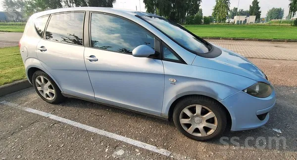 Sakarā ar jauna auto iegādi tiek tirgots vēl diezgan ņiprs auto, kuram nepieciešami daži vizuāli u. c. uzlabojumi. Tehniskā a ...