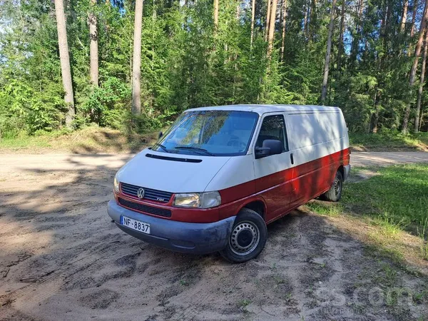 Pārdodu T4.Garā bāze. Vinjeti nevajag. 
Buss ar patiesu nobraukumu. 
Nācis