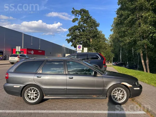 Derīga tehniskā apskate. Braucu ikdienā, auto ir normālā tehniskā stāvoklī –