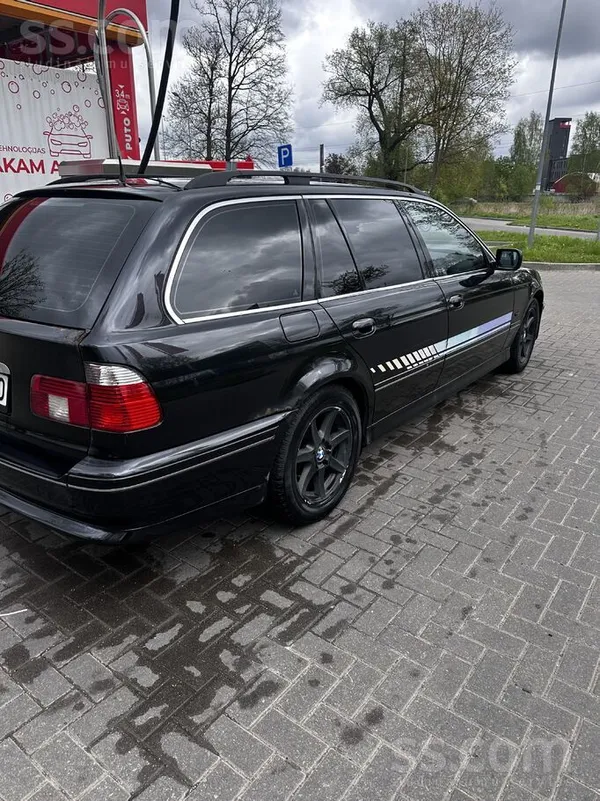 BMW Продается Бмв Е39 в хорошем состоянии. По кузову е