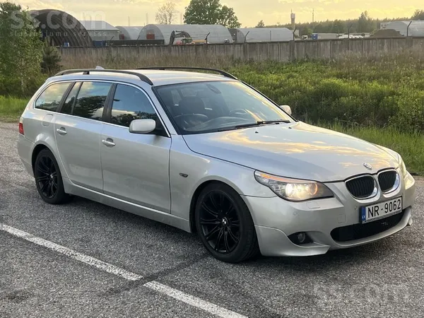 BMW 525