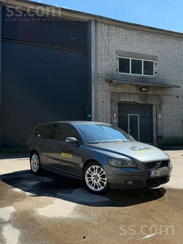 Volvo V50