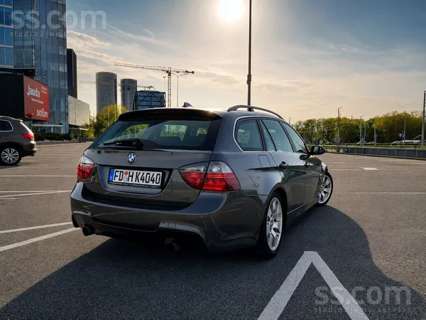 BMW 335