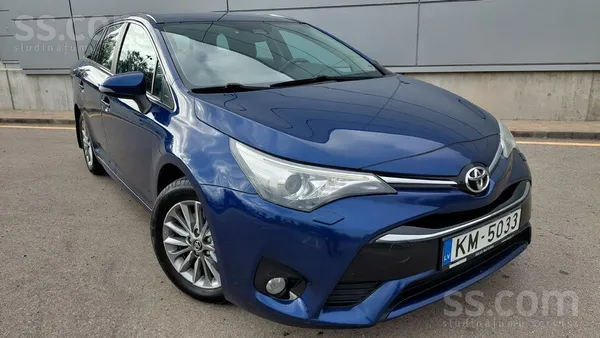 Toyota Toyota Avensis Executive 1.8 benzīns- 108 kW. Pirk