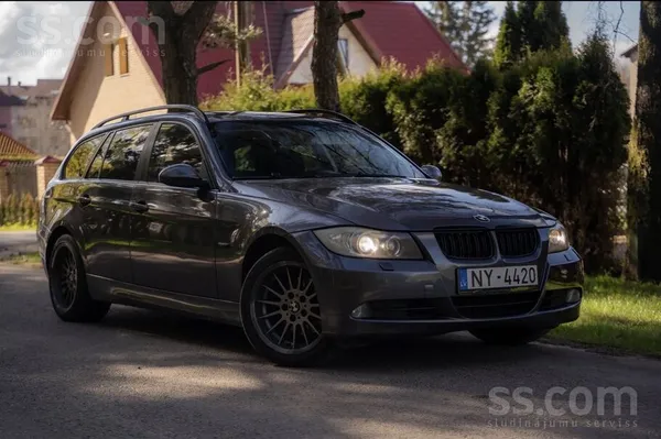 BMW 320