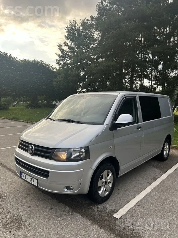 Volkswagen Transporter - 1