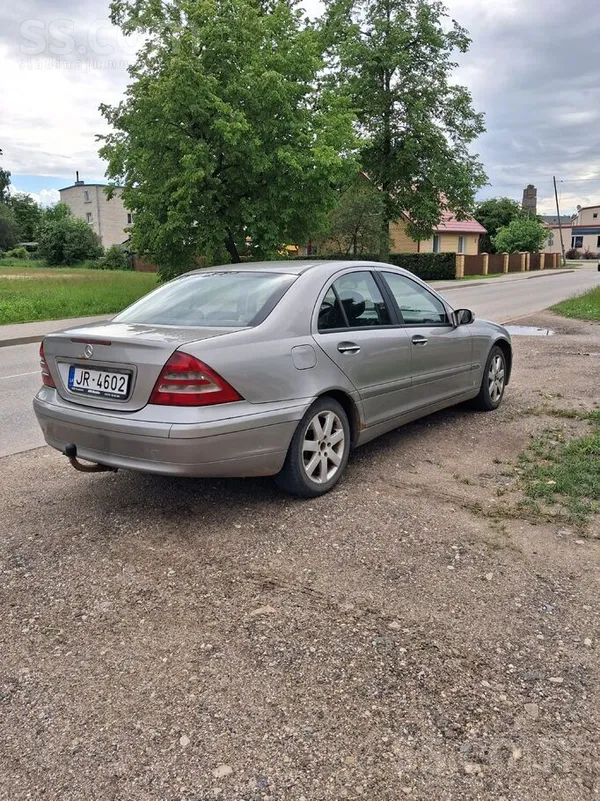 Mercedes C220