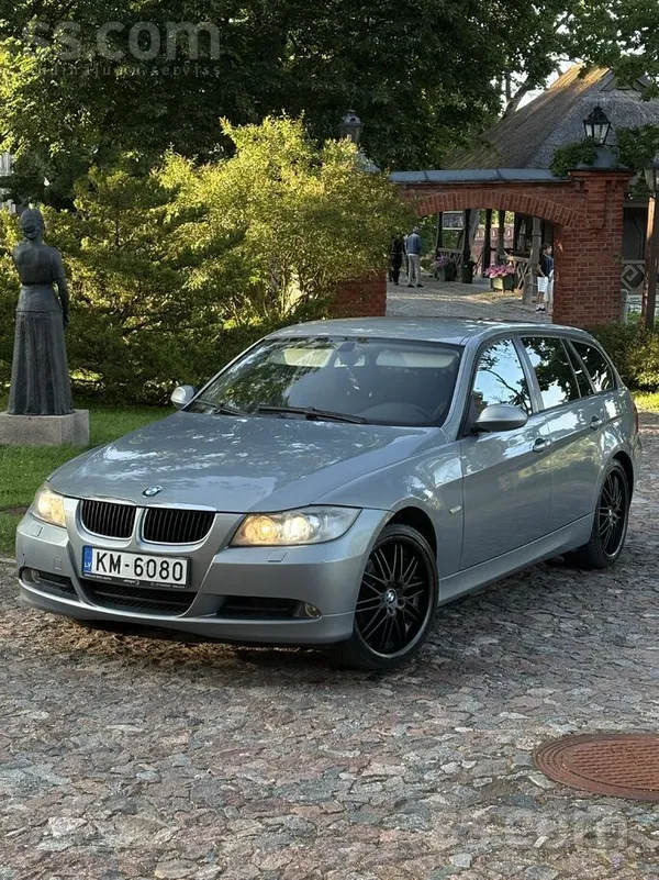 BMW 320