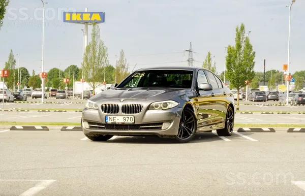 BMW 530