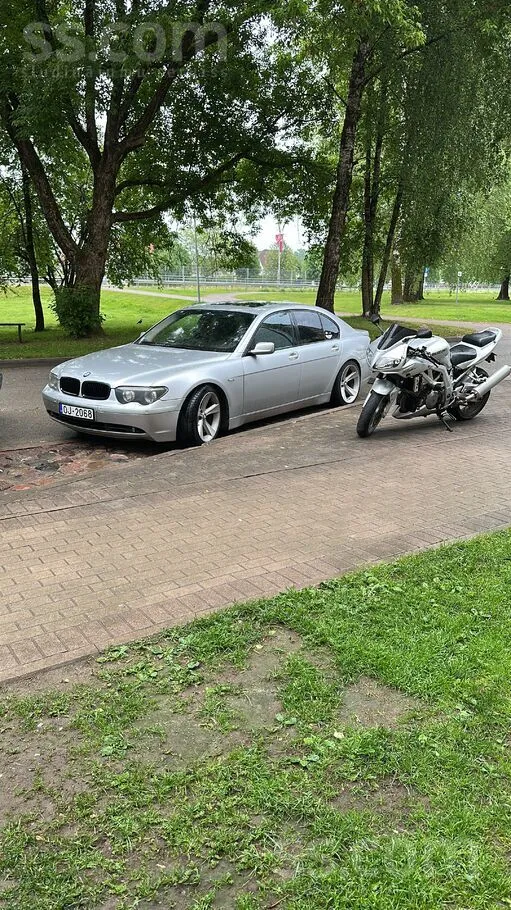 BMW 730
