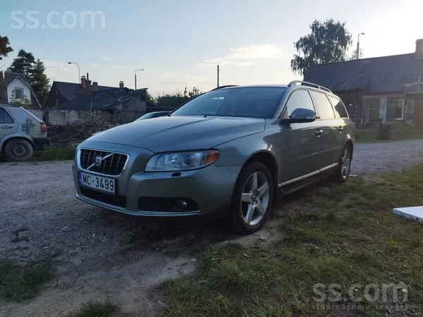 Volvo Pārdodu Volvo V70 ar tikko izietu TA līdz 09.09.20