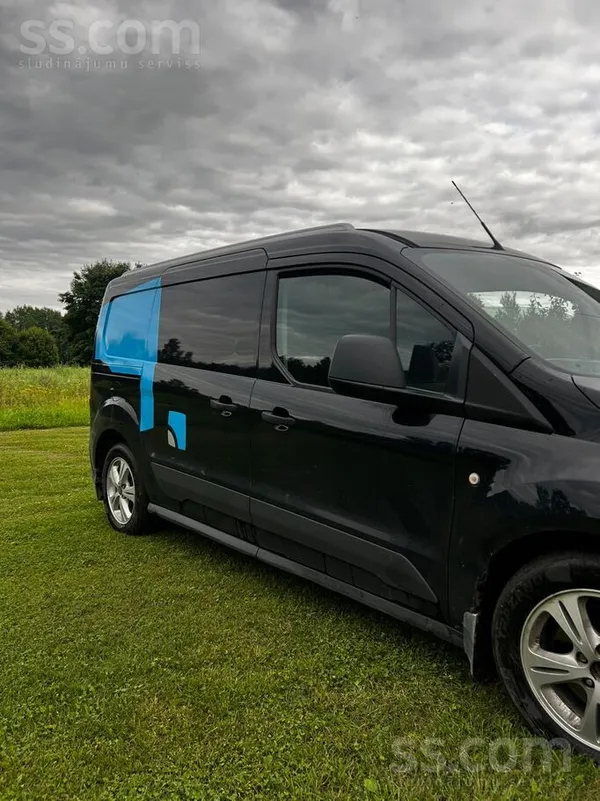 Ford Pārdod auto, ļoti labā tehniskā stāvoklī. 