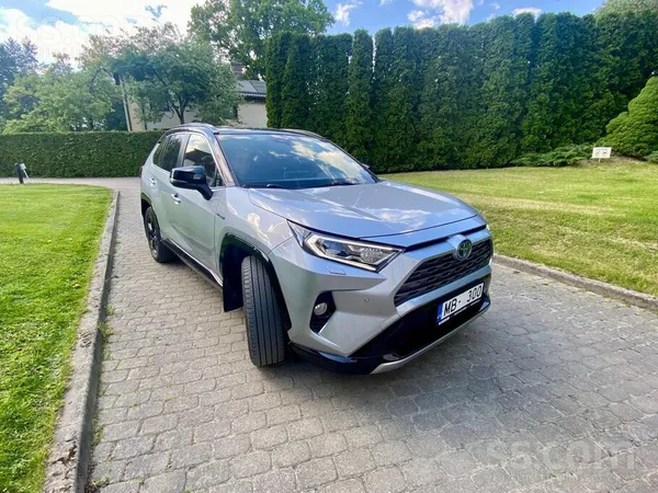 Toyota Pārdodu Toyota Rav4 2.5 Hybrid Awd Ideālā stāvoklī
