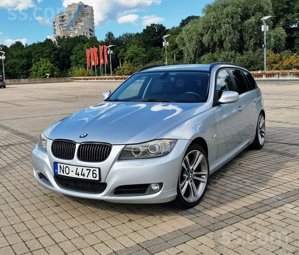 BMW 330
