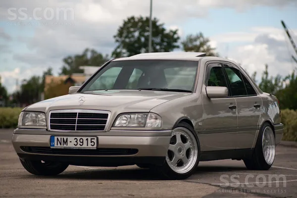 Mercedes Sveiki, pārdodu 1996. gada W202 C200 Mercedes ar 2