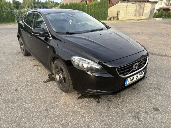 Volvo V40