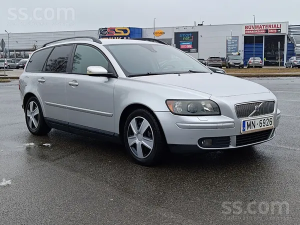 Volvo V50