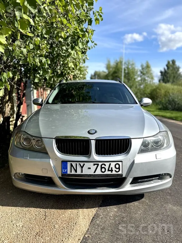 BMW 320