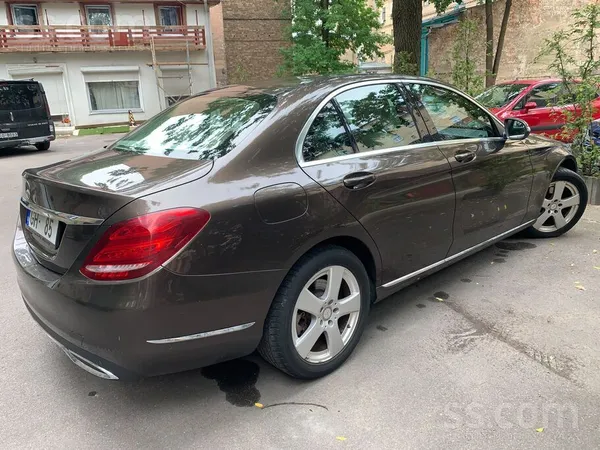 Mercedes Pārdod MB C200, labā stāvoklī. Mašīna jauna sūtīta