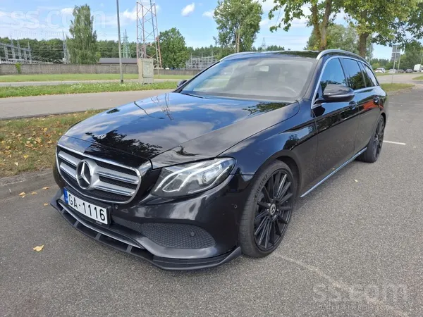 Mercedes Pārdošanā ģimenes auto Mercedes e220d (w213) virsb