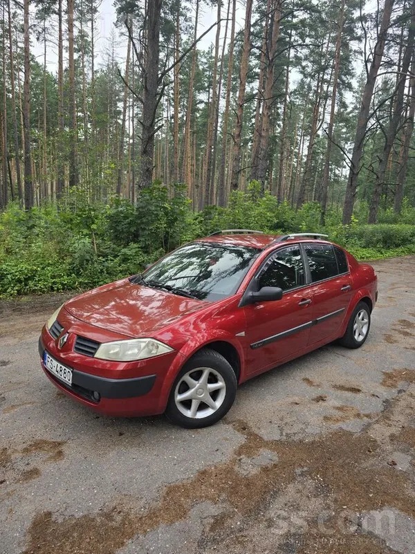 Pārdodu automašīnu, kas tikko izgājusi tehnisko apskati un kurai ir apmaksāt