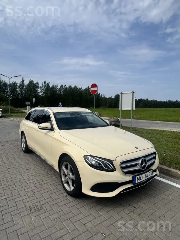 Mercedes Mercedes-Benz E200d Avantgarde T-Modell, 2017, 2.0