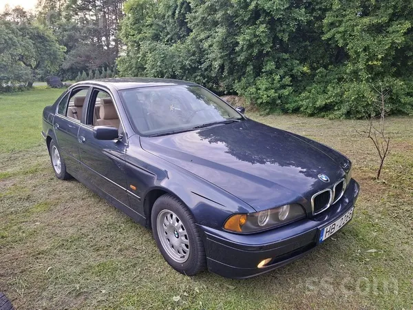 BMW 525