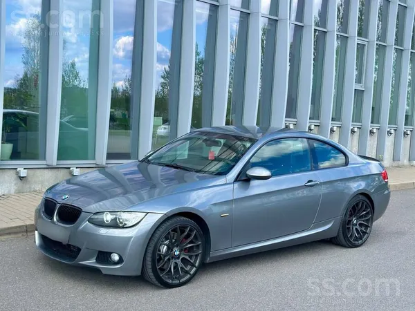 BMW 330