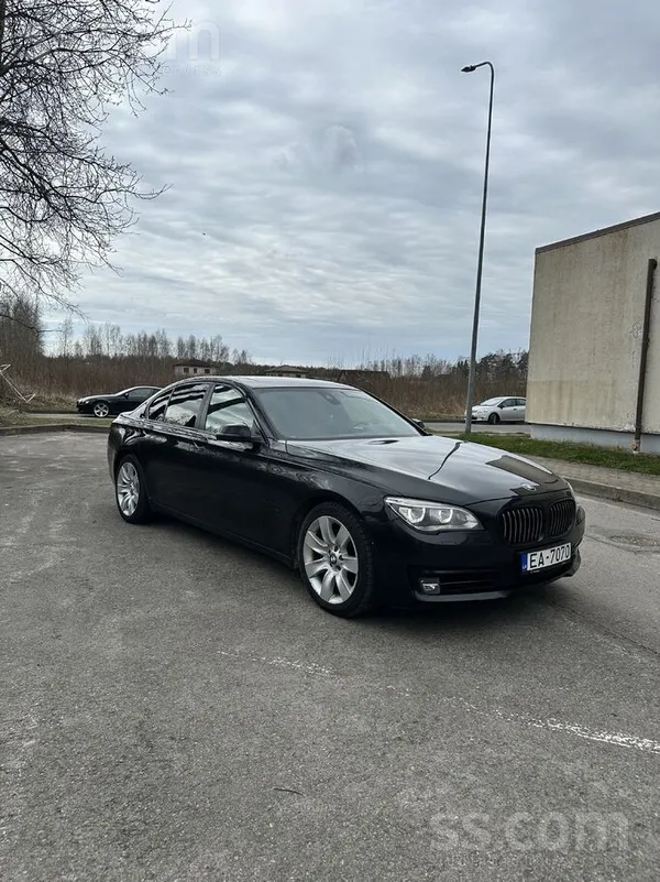 BMW Pārdodu BMW 740 xDrive, 2014. gada, dīzelis. 