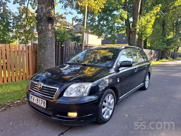 Pardodu Tayota Avenisis 2.0d auto laba stavokli gan tehneski R16 diski auto