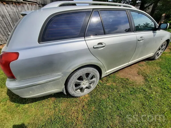 Toyota Visdrīzāk rezerves daļām, bet var arī taisīt. 