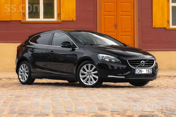 Volvo V40