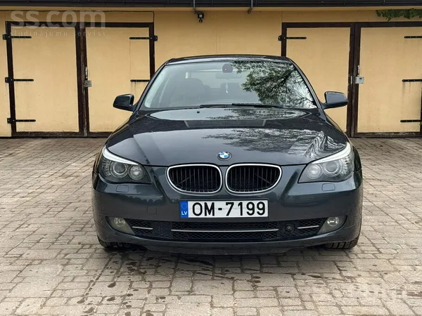 BMW 525