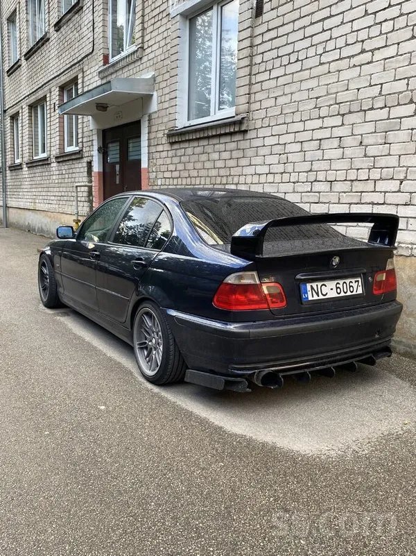 Pārdod BMW E46.
Tātad 2.0d 100 kw motors, motors nesen mainīts, līdz ar to