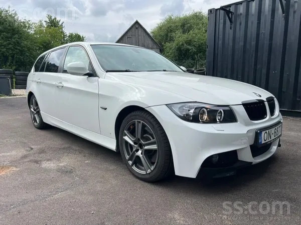 BMW 330
