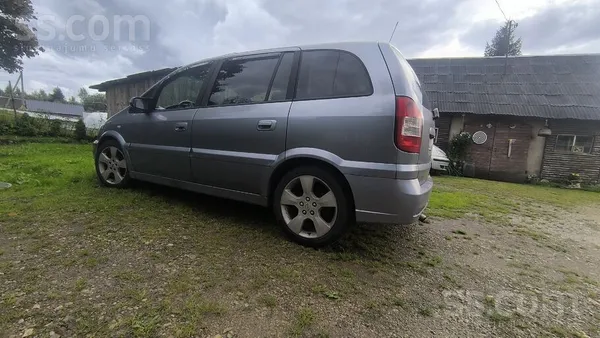 Opel Pārdodu praktisku un ietilpīgu Opel Zafira ar 2.0 