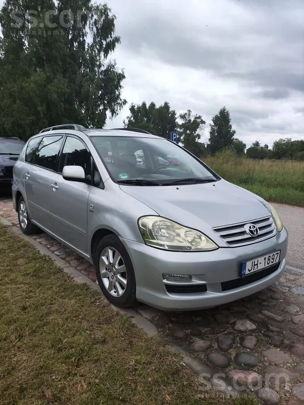 Toyota Avensis Verso