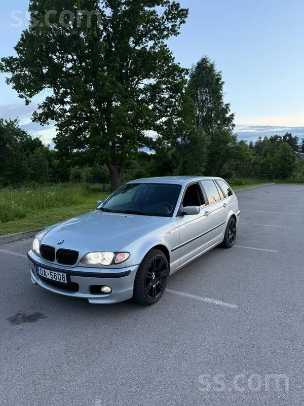 BMW 330