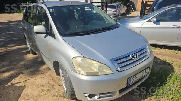 Toyota Avensis Verso
